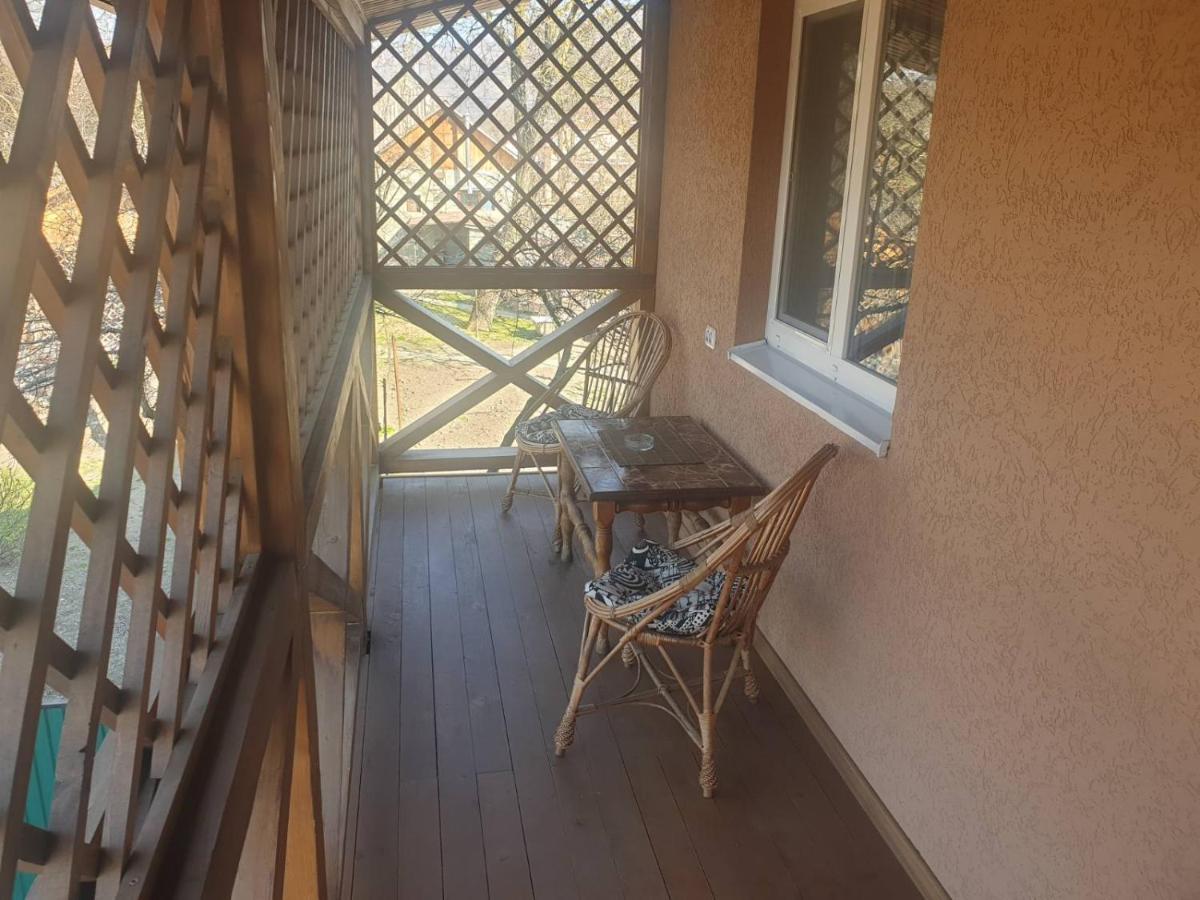Садиба "У Юлії" Svaleava Exterior foto