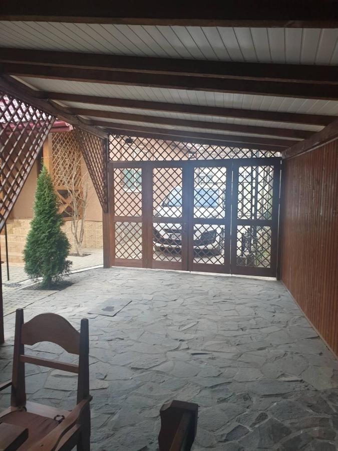 Садиба "У Юлії" Svaleava Exterior foto